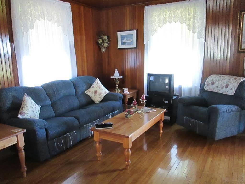 Gite Les Acres Tranquilles B&B Port-Daniel Exterior foto
